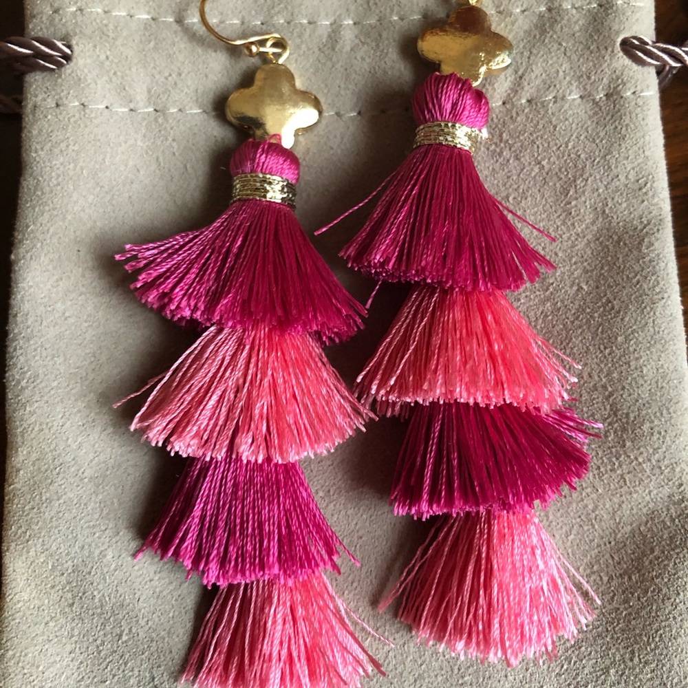 Adorable pink tassel earrings from boutique